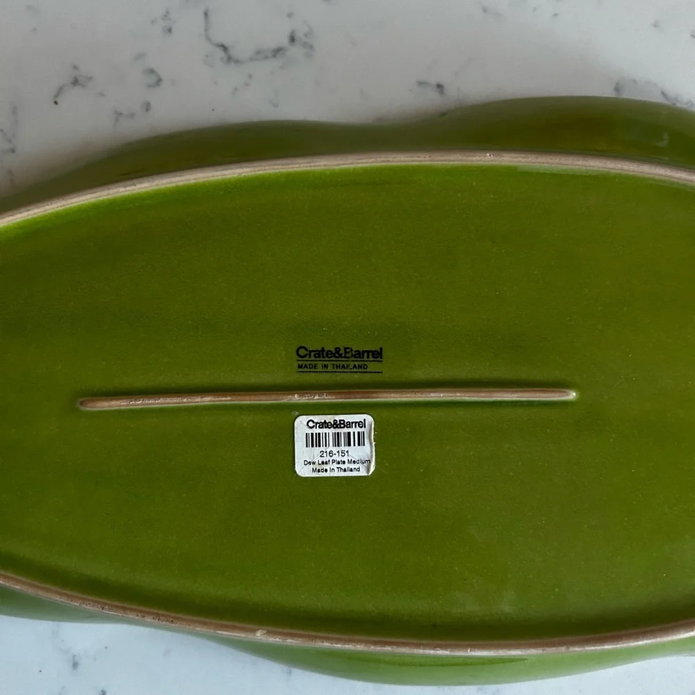Crate & Barrel Vintage Dew Leaf Plate Medium.